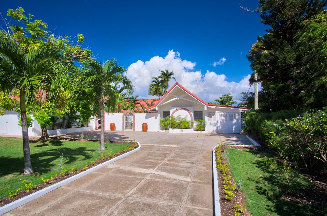 Sunspot Villa Runaway Bay Exterior foto